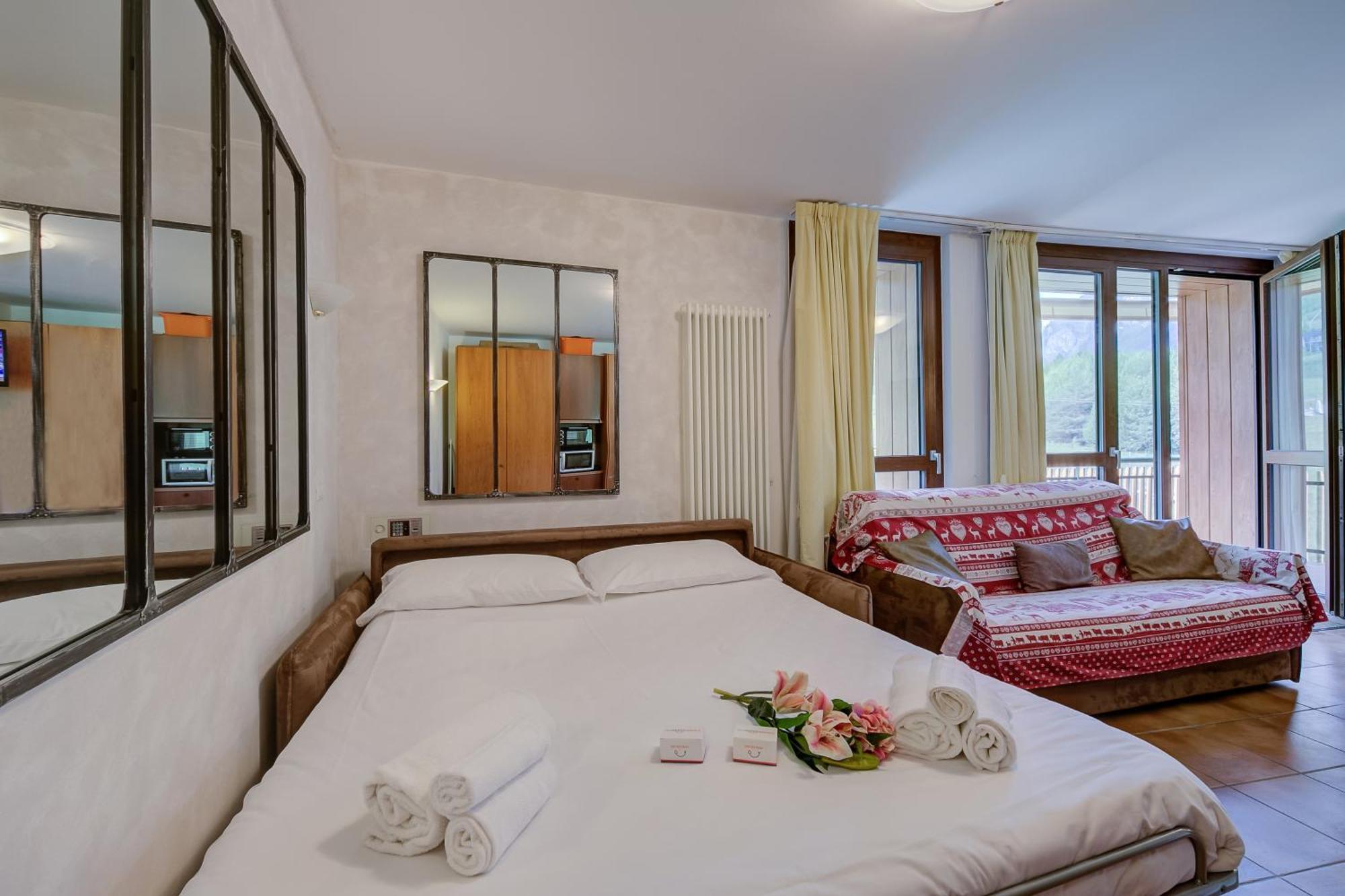 La Marmotta Campo Smith On The Ski Slopes - Happy Rentals Bardonecchia Exterior photo